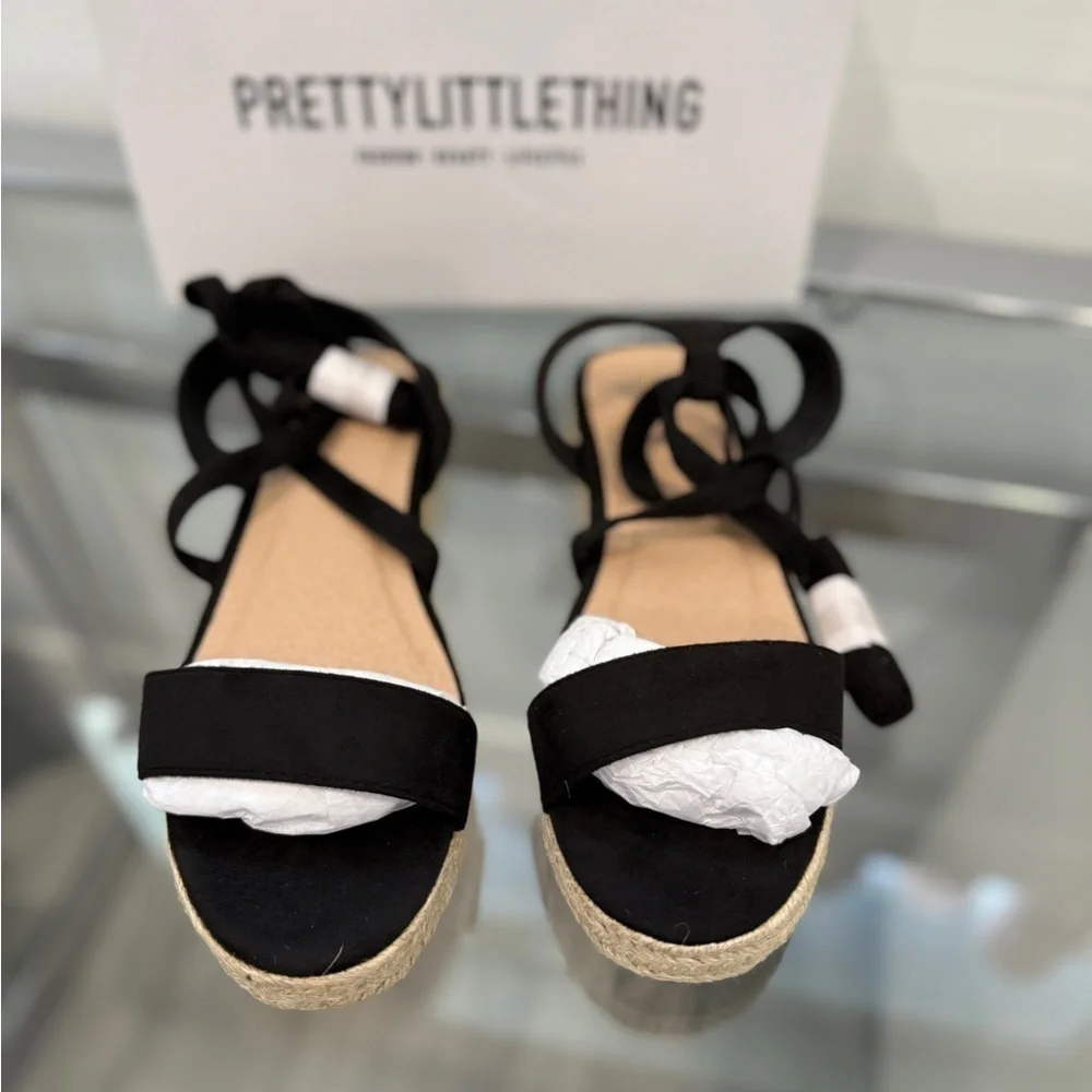 Prettylittle Thing Lace Up Platform Espadrille Black Sandals NEW (sz 7)